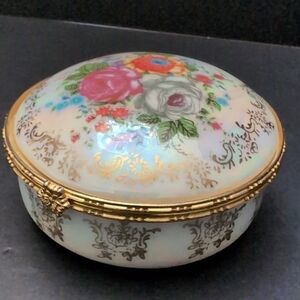 Vintage Floral Hand-painted Small Round Lidded Porcelain Trinket Box.